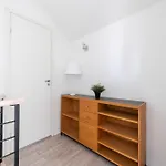 Apartman Spacious 2-level Penthouse In