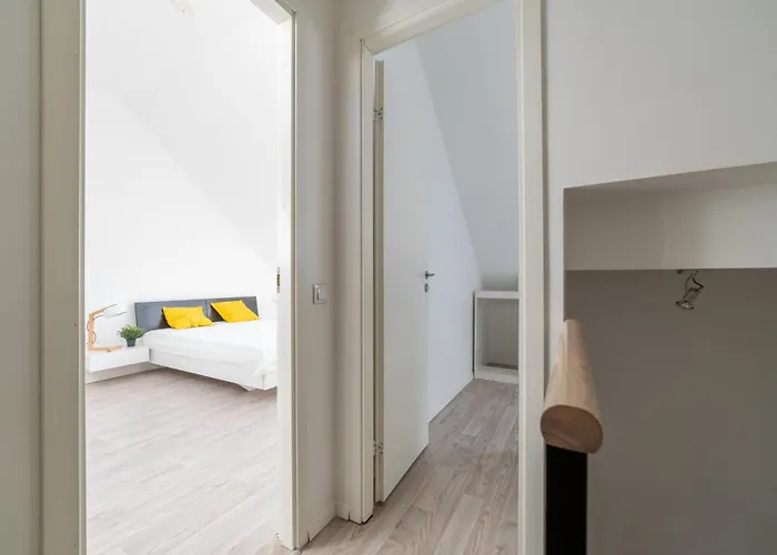 Apartamento Spacious 2-level Penthouse In *