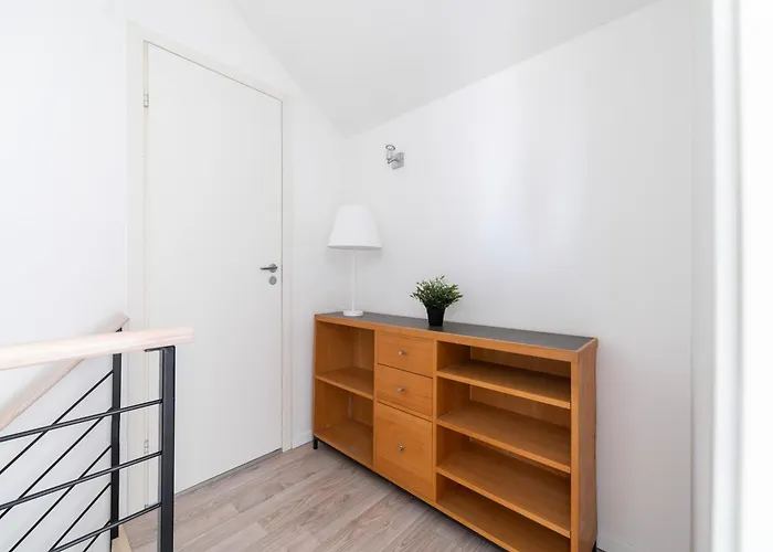 Апартаменты Spacious 2-level Penthouse In