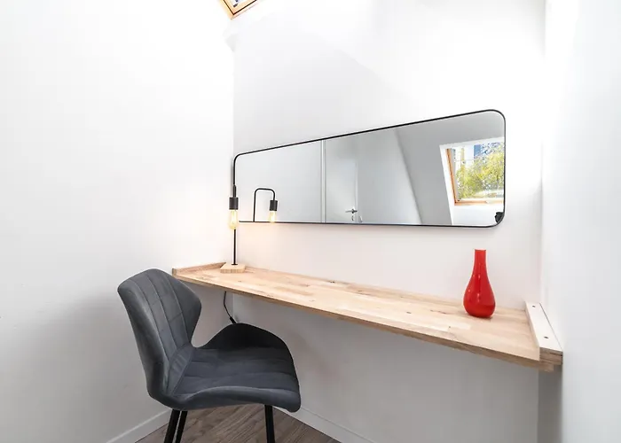 Apartamento Spacious 2-level Penthouse In *