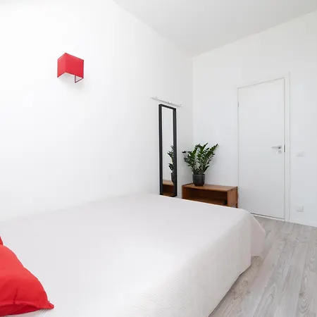 아파트 Spacious 2-level Penthouse In