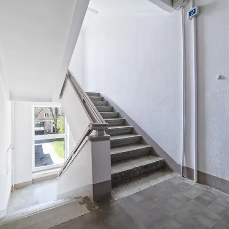 Spacious 2-level Penthouse In Διαμέρισμα